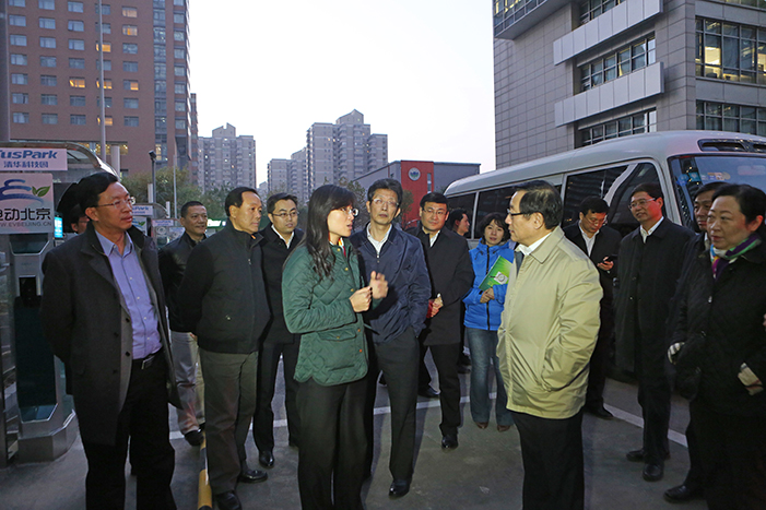 日韩人妻鲁交色情精品视频