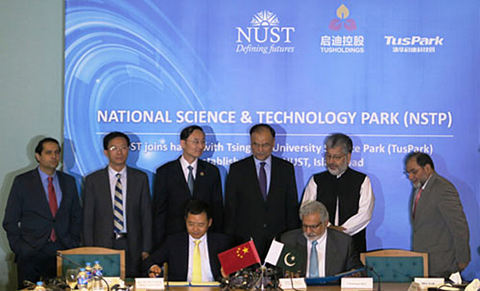 日韩人妻鲁交色情精品视频