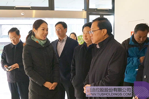 日韩人妻鲁交色情精品视频