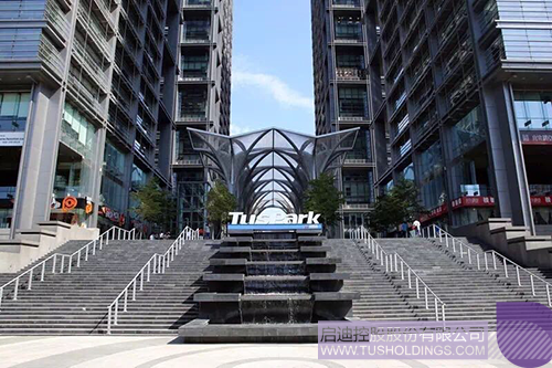 日韩人妻鲁交色情精品视频