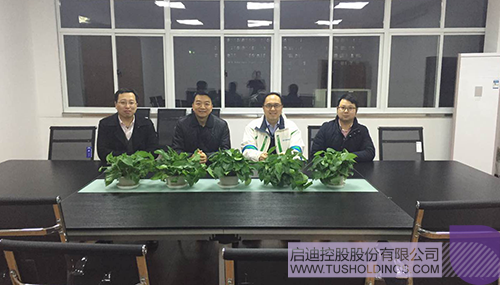 日韩人妻鲁交色情精品视频