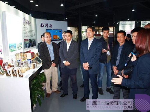 日韩人妻鲁交色情精品视频