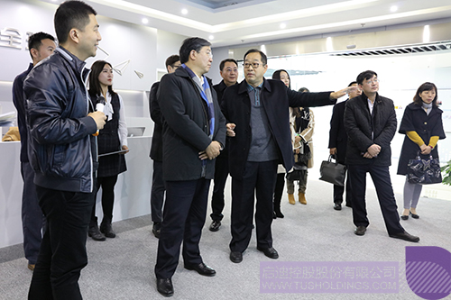 日韩人妻鲁交色情精品视频