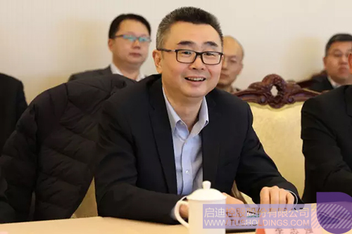 日韩人妻鲁交色情精品视频