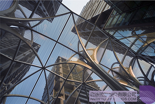 日韩人妻鲁交色情精品视频