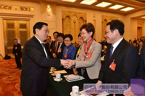 日韩人妻鲁交色情精品视频