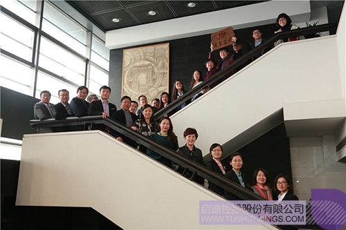 日韩人妻鲁交色情精品视频