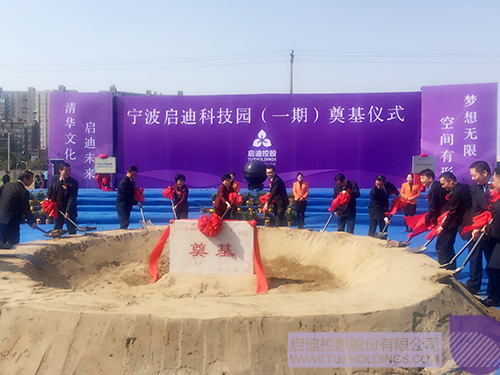 日韩人妻鲁交色情精品视频