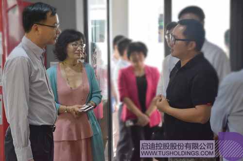 日韩人妻鲁交色情精品视频