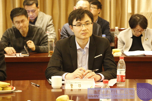 日韩人妻鲁交色情精品视频