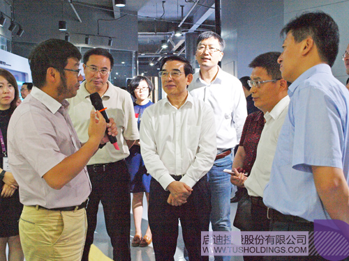 日韩人妻鲁交色情精品视频