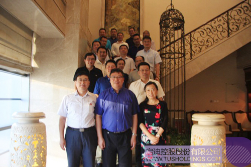 日韩人妻鲁交色情精品视频