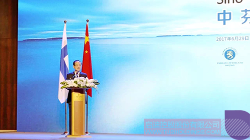 日韩人妻鲁交色情精品视频