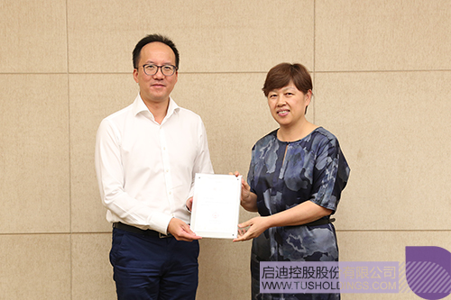 日韩人妻鲁交色情精品视频