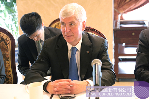 日韩人妻鲁交色情精品视频