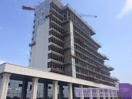 日韩人妻鲁交色情精品视频