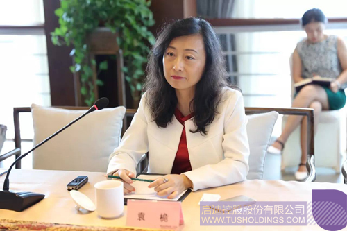 日韩人妻鲁交色情精品视频