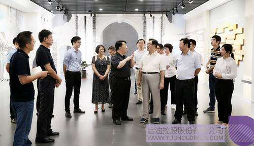 日韩人妻鲁交色情精品视频