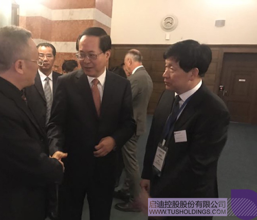 日韩人妻鲁交色情精品视频