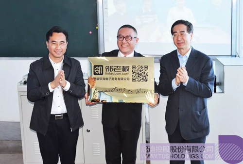 日韩人妻鲁交色情精品视频