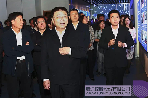 日韩人妻鲁交色情精品视频