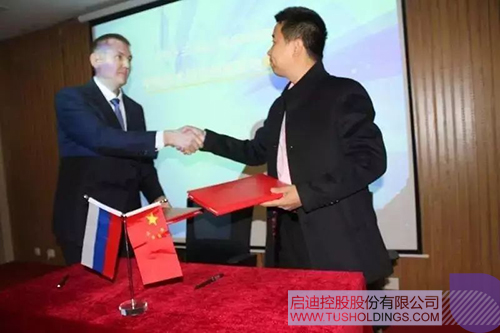 日韩人妻鲁交色情精品视频