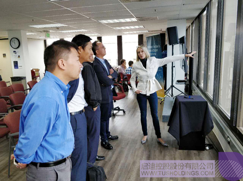 日韩人妻鲁交色情精品视频