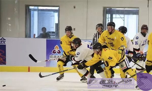 日韩人妻鲁交色情精品视频