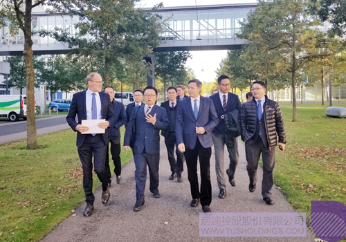 日韩人妻鲁交色情精品视频