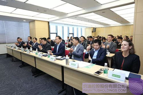 日韩人妻鲁交色情精品视频