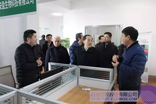 日韩人妻鲁交色情精品视频