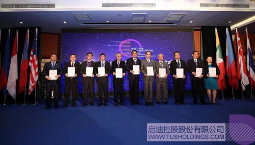 日韩人妻鲁交色情精品视频