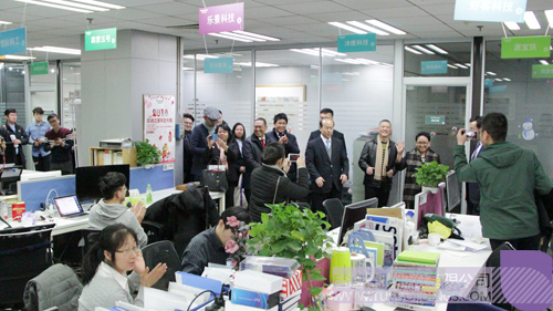 日韩人妻鲁交色情精品视频