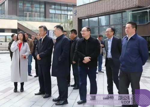 日韩人妻鲁交色情精品视频