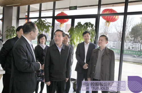 日韩人妻鲁交色情精品视频