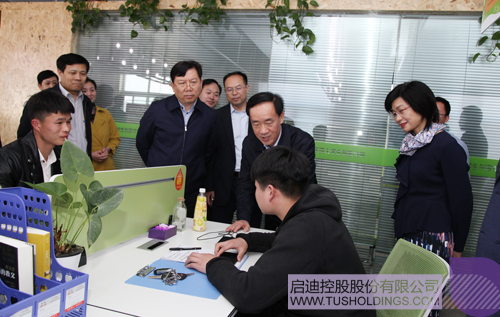 日韩人妻鲁交色情精品视频