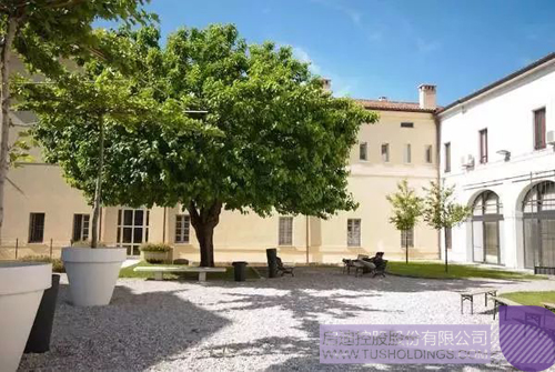 日韩人妻鲁交色情精品视频