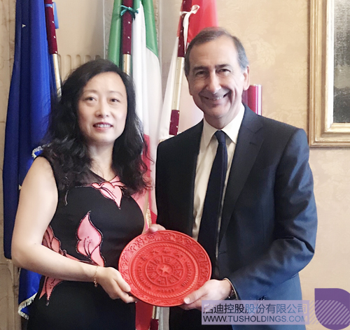 日韩人妻鲁交色情精品视频