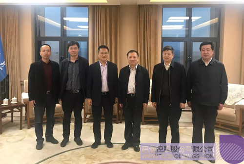 日韩人妻鲁交色情精品视频