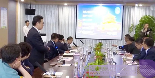 日韩人妻鲁交色情精品视频