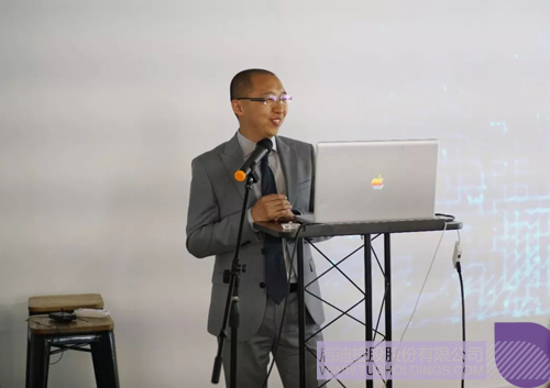 日韩人妻鲁交色情精品视频