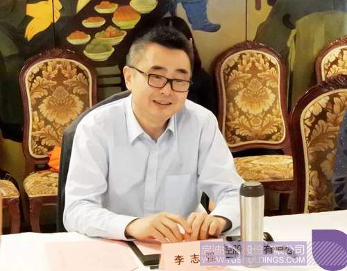 日韩人妻鲁交色情精品视频