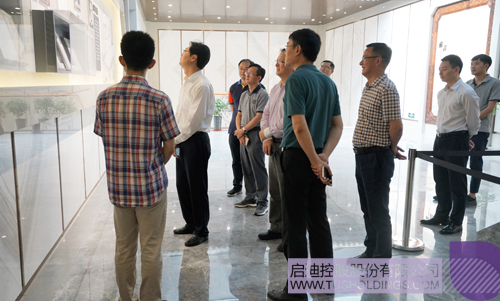 日韩人妻鲁交色情精品视频