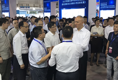 日韩人妻鲁交色情精品视频