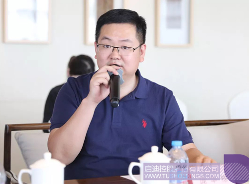 日韩人妻鲁交色情精品视频