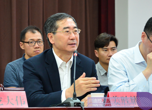 日韩人妻鲁交色情精品视频