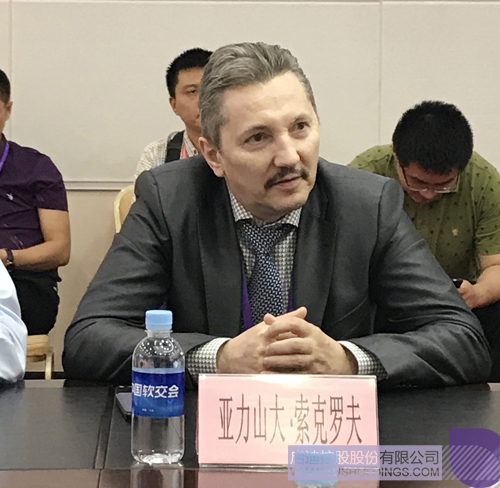 日韩人妻鲁交色情精品视频