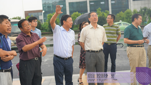 日韩人妻鲁交色情精品视频