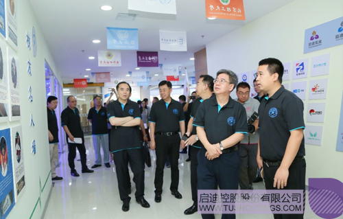 日韩人妻鲁交色情精品视频