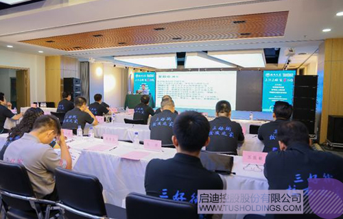 日韩人妻鲁交色情精品视频